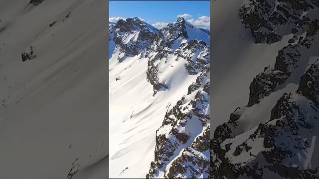 Гималаи 🏔Гималаи - самая высокая горная система в мире, расположенная в Непале. 🇳🇵#Гималаи #Непал