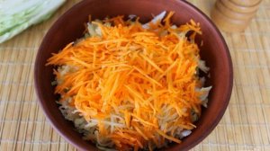 Салат с пекинской капустой и яблоком