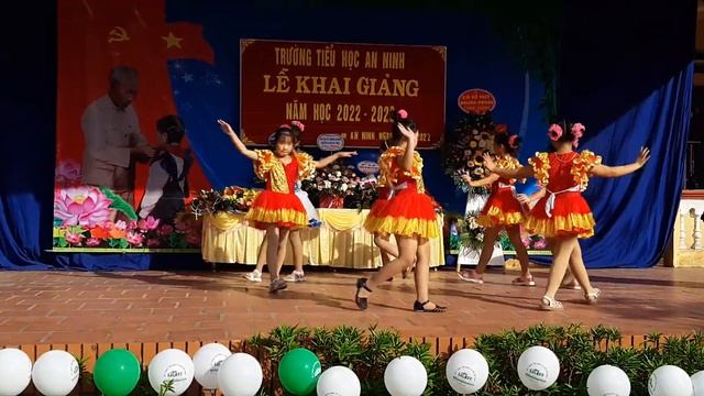 Tiết mục chào mừng năm học mới của các em học sinh Trường Tiểu học An Ninh, Quỳnh Phụ смотреть онлайн