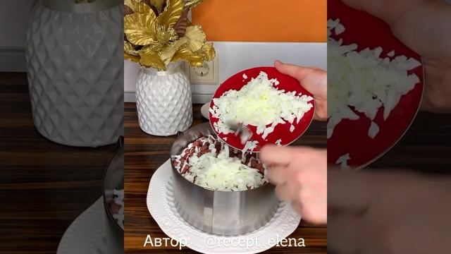 Салат с ветчиной, морковкой, огурцом, кукурузой, сыром и фасолью рецепт  #Shorts