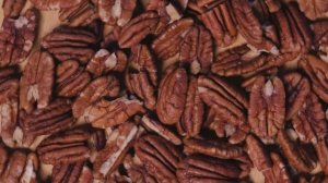 Польза грецких орехов для мужчин.  Особенно полезно их есть во время планирования ребенка