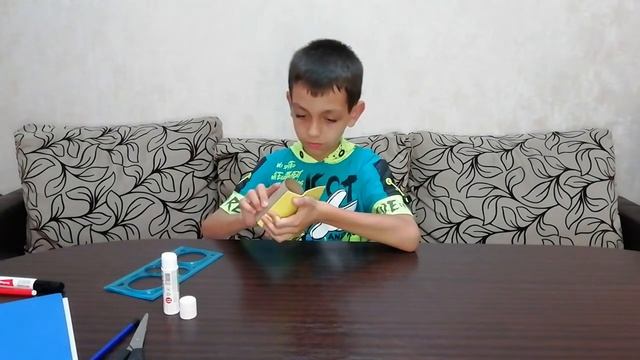 Поделка в школу миньон смотреть онлайн