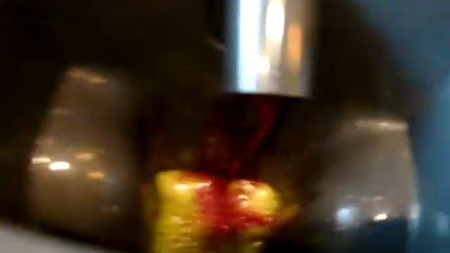 FUNNIEST JUICER VIDEO EVER!! MIKE'S AWARD-WINNING JUICE RECIPE! смотреть онлайн