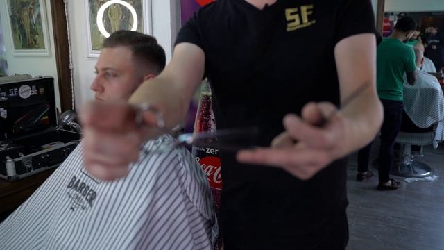 SLAYC TV - СТРИЖКА ЗА 100 РУБЛЕЙ против СТРИЖКИ ЗА 1000 РУБЛЕЙ! смотреть онлайн