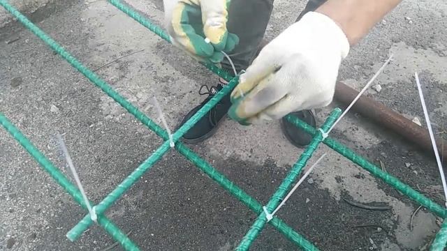 Как вязать стеклопластиковую арматуру от Завода СтеклоПласт? Пластиковые стяжки НЕРЕАЛЬНО ПОМОГАЮТ! смотреть онлайн