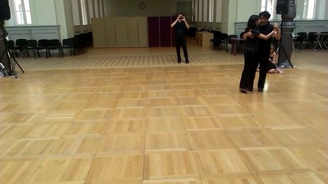 Интерпретация оркестров D’Arienzo и Pugliese. Наталья/Алехандро смотреть онлайн