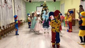 Общий танец «Елка, шарики, хлопушки» В детском саду. Старшая группа