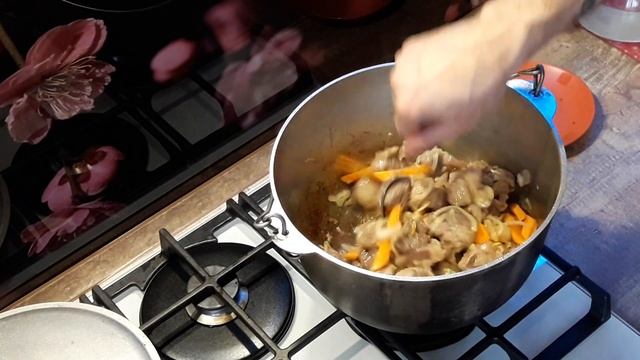 Самый вкусный плов в казане на плите
#самыйвкусныйплов#пловвказане#пловажор