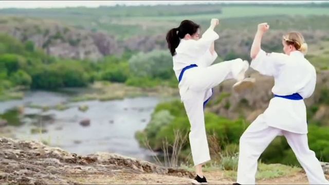 Девушки в кимоно смотреть онлайн