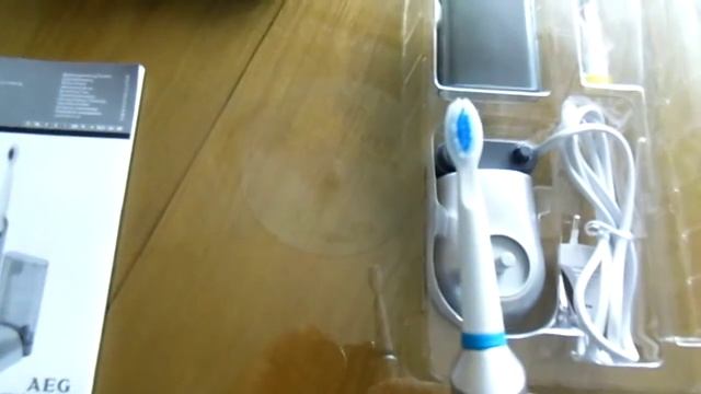 Электрическая зубная щетка AEG EZS 5664 смотреть онлайн