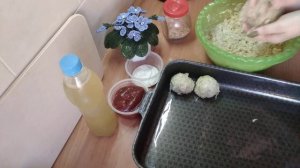 Капустные котлеты в духовке с соусом.