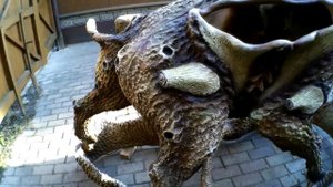 Клумба-кабан из арт бетона