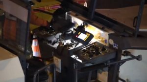 Большая дорожная фреза Wirtgen W 210: Замена резцов на фрезерном барабане