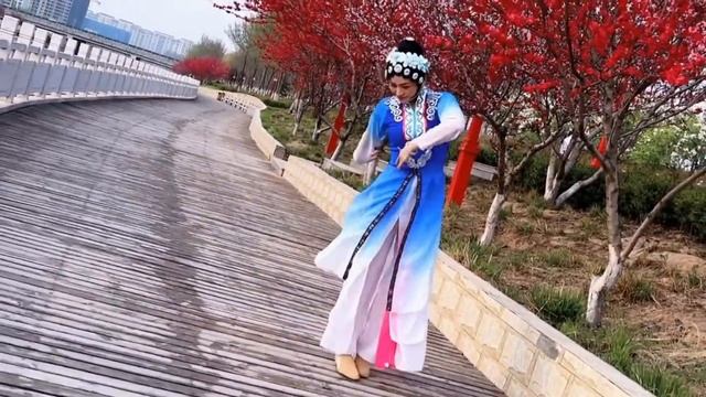 ⛔♫??Красотка ?? ЦинЦин??танцует под китайский хит? 你莫走 на китайском и русском♪ Не Уходи?♫♪??????♫??