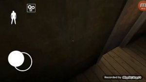 Гренни 2. Бабуля играет на пианино.