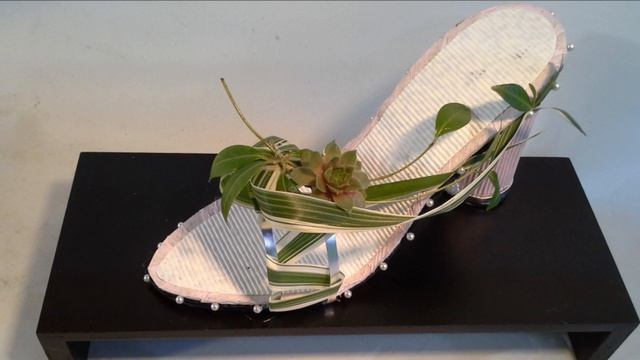 Цветочная туфелька, креативная флористика. смотреть онлайн