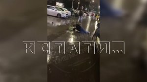 Ради видеоролика подростки жестоко избили мужчину перед торговым центром