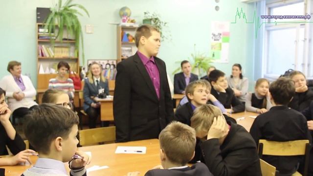 Необычный урок провела Межрайонная ИФНС России №3 в Кингисеппской школе № 5 смотреть онлайн
