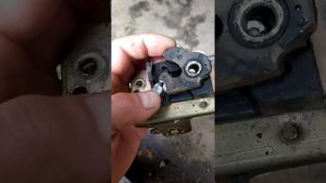 Ремонт замка двери автомобиль Славута.