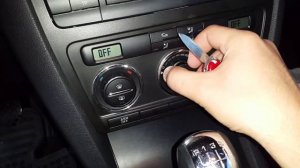 Skoda Octavia A5 2.0 -  Вкл/Выкл климат кнопкой