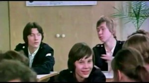 А вы бы хотели, чтобы в школе работали такие преподаватели литературы?