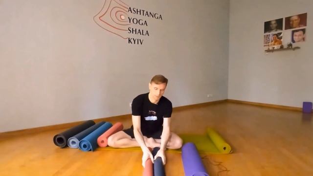 Габариты и вес ковриков. Как начать практиковать Аштанга йогу с нуля #аштанга #коврикдляйоги #йога смотреть онлайн