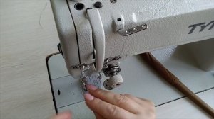 1). Швейна машина TYPICAL. Заправляєм швейну машину нитками.
