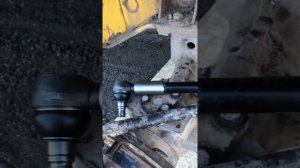 Замена Рулевого наконечника на экскаватор погрузчик￼