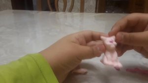 как слепить котёнка в шарфе.