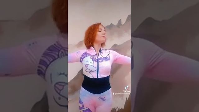 Подтягиваем овал лица. Всего два упражнения смотреть онлайн