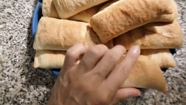 Напекла пирогов с рисом, яйцами и зелёным луком смотреть онлайн