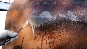 Установка для антикоррозийной обработки из огнетушителя.