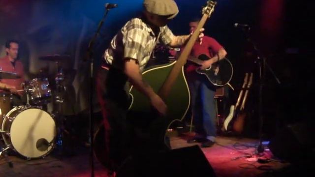 Speedway Operator King Leer Slap Bass Solo смотреть онлайн