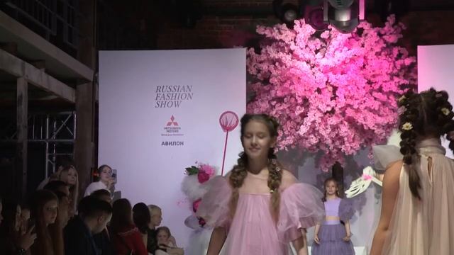 RUSSIAN FASHION SHOW 2020 Модная коллекция ELENITA ROSSA.mp4