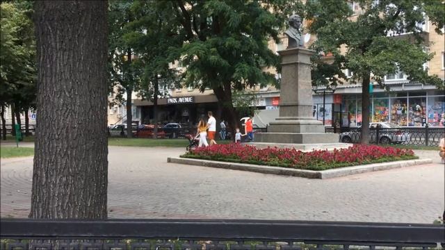 ХАРЬКОВ: Театральный сквер, Площадь Поэзии, паб, кино, старинные дома - ЧТО посмотреть [subs] смотреть онлайн