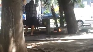 Италия неаполь бомж в парке