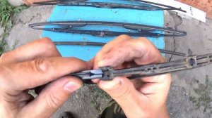Не чистят щетки стеклоочистителя? Не выбрасывайте! Щетки будут как новые