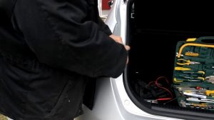 Как снять заднюю блок фару автомобиля Hyunday  i 30  второго поколения