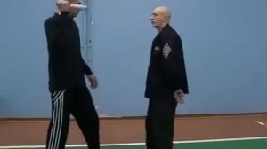 Самооборона против ножа