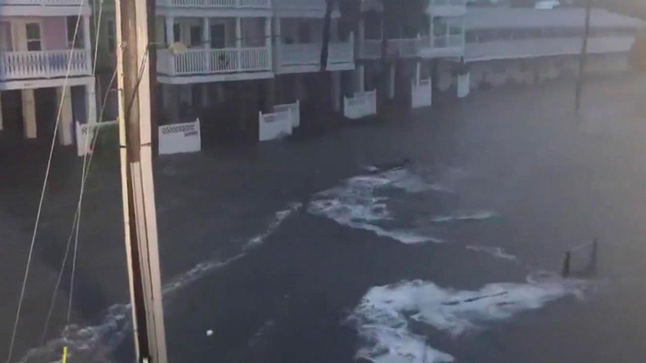 Флорида приходит в себя после урагана "Идалия"