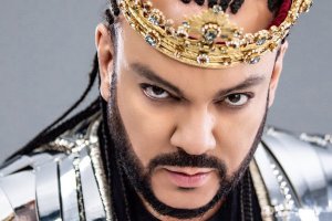 Филипп Киркоров решил попасть в новогоднюю сагу.