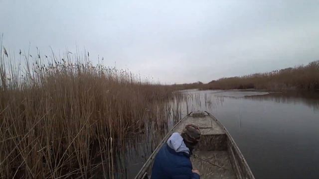 Лодка болотоход. Первый спуск.
