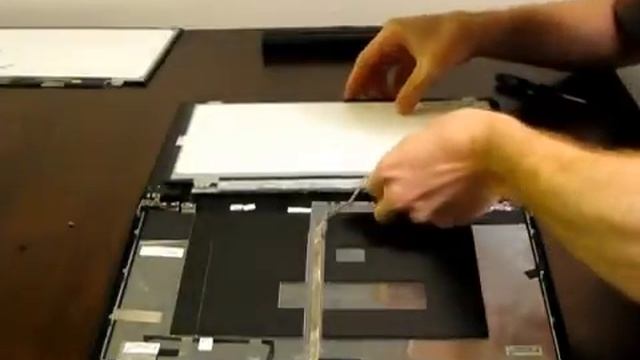 Laptop screen replacement / How to replace laptop screen [Thinkpad Edge E420 Screen Replacement] смотреть онлайн