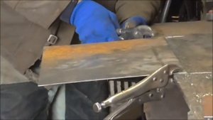 В мастерской Матвиенка. Как гниют престижные внедорожники Mitsubishi Pajero