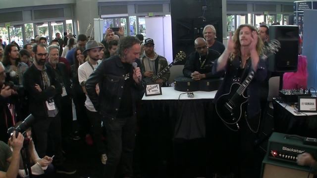 Gibson Is Back With Chuck Berry and Jared James Nichols Models at NAMM 2019 | MikesGigTV смотреть онлайн