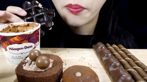 ASMR CHOCOLATE DESSERT PARTY: CHOCOLATE ROLL CAKE, HAGEON-DAZS, ROLL SNACK, CHOCOLATE, ASMR FOOD