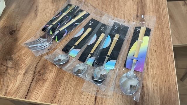 В ХАРЬКОВЕ ПРОДОВАЛИ А ЗДЕСЬ ПОКУПАЕМ! / АРИНА БЕЛАЯ смотреть онлайн