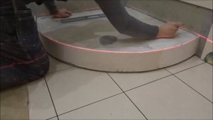 Душевой поддон из мозаики.