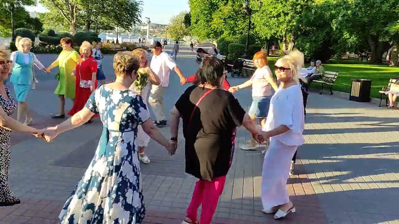15.06.22 - Танцы на Приморском бульваре - Севастополь - Сергей Соков