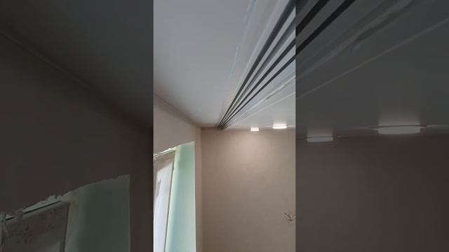 Монтаж натяжных потолков с под системой ПК5(гардина) смотреть онлайн